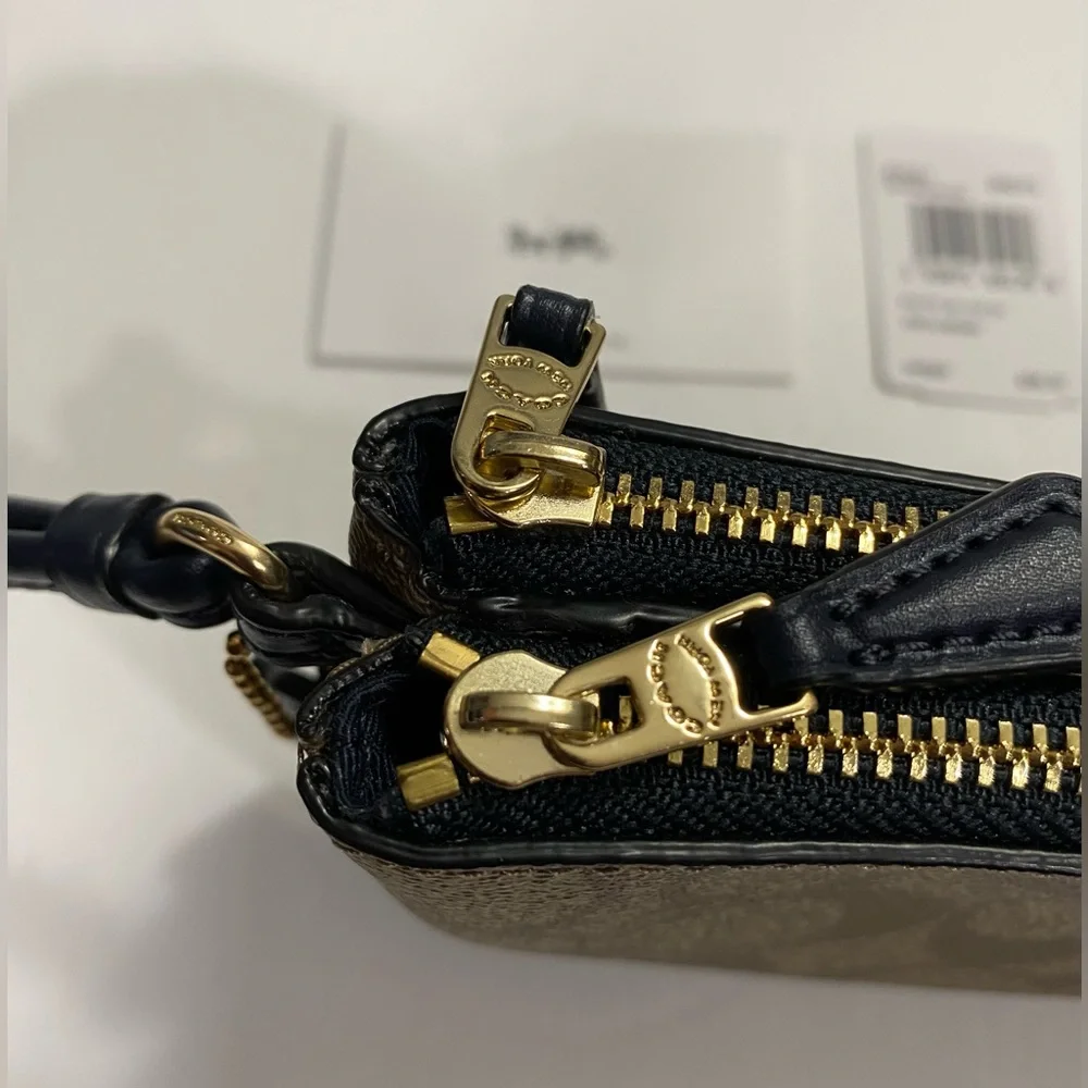 NWT COACH Signature Wristlet Double Zip - Picture 6 of 11